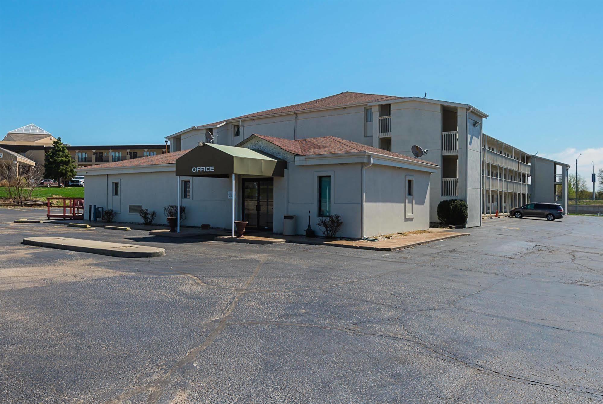 Motel 6-Blue Springs, Mo المظهر الخارجي الصورة