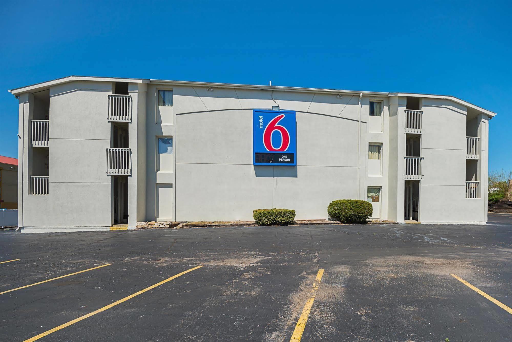 Motel 6-Blue Springs, Mo المظهر الخارجي الصورة