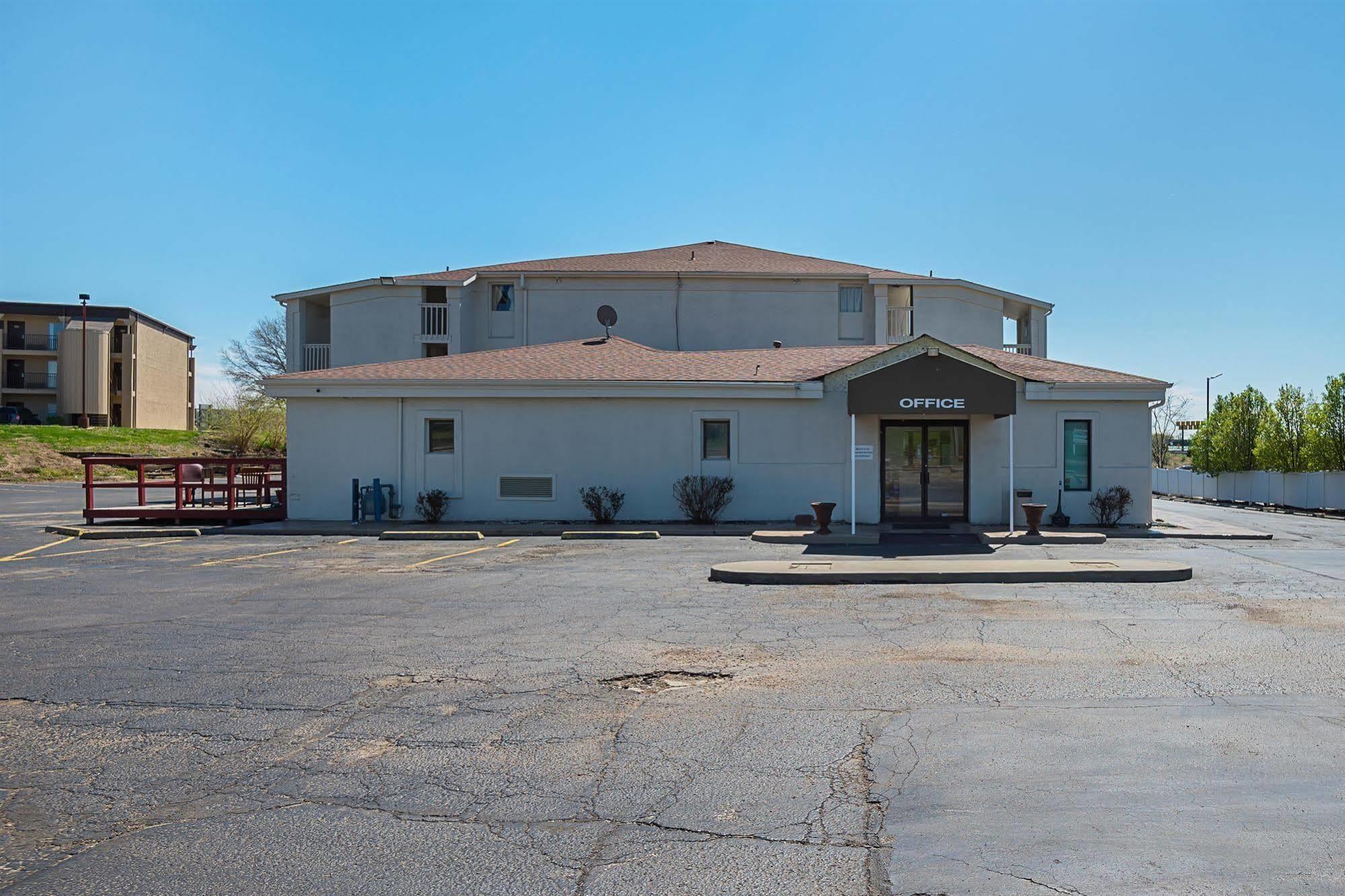 Motel 6-Blue Springs, Mo المظهر الخارجي الصورة