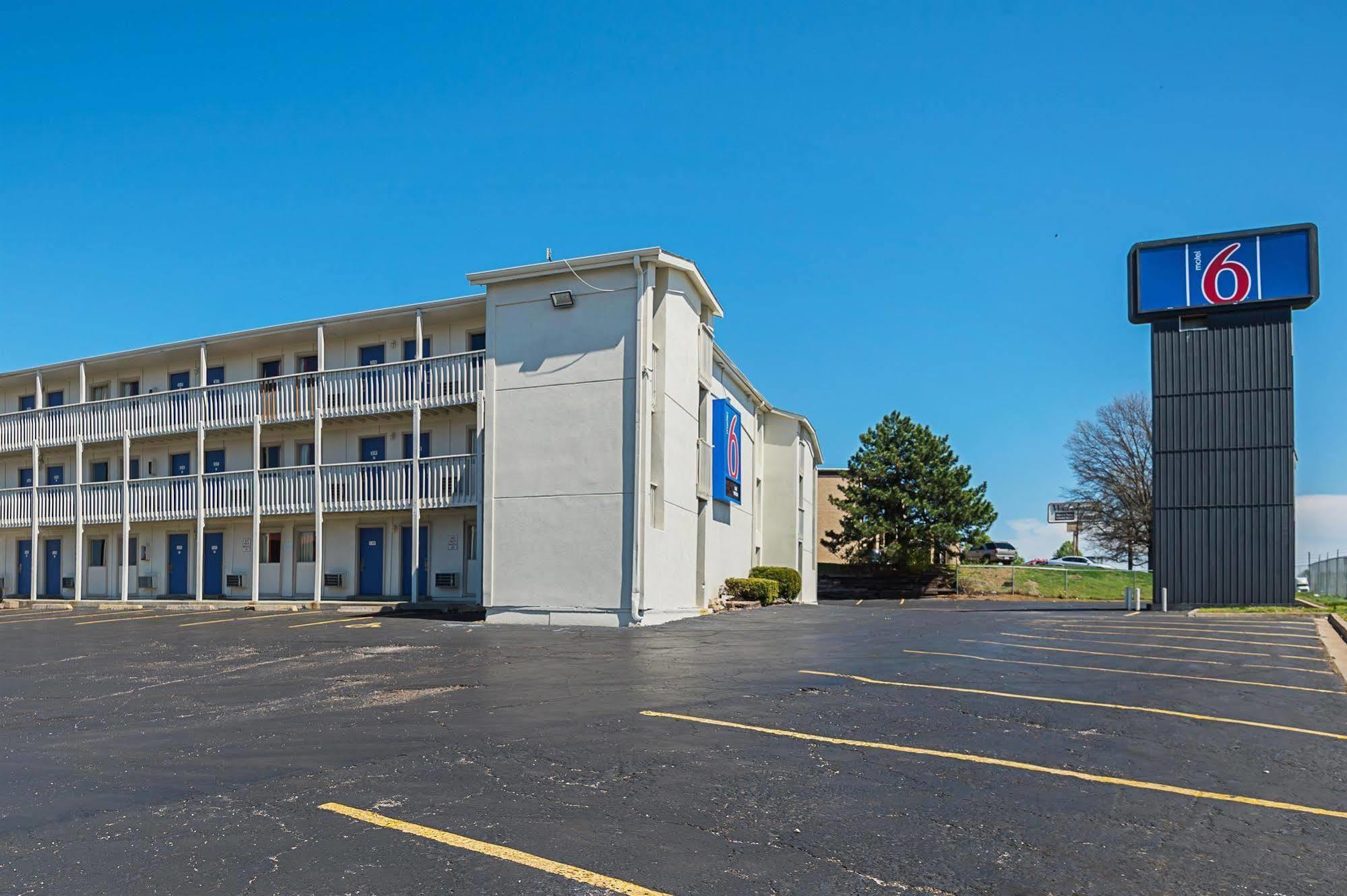 Motel 6-Blue Springs, Mo المظهر الخارجي الصورة