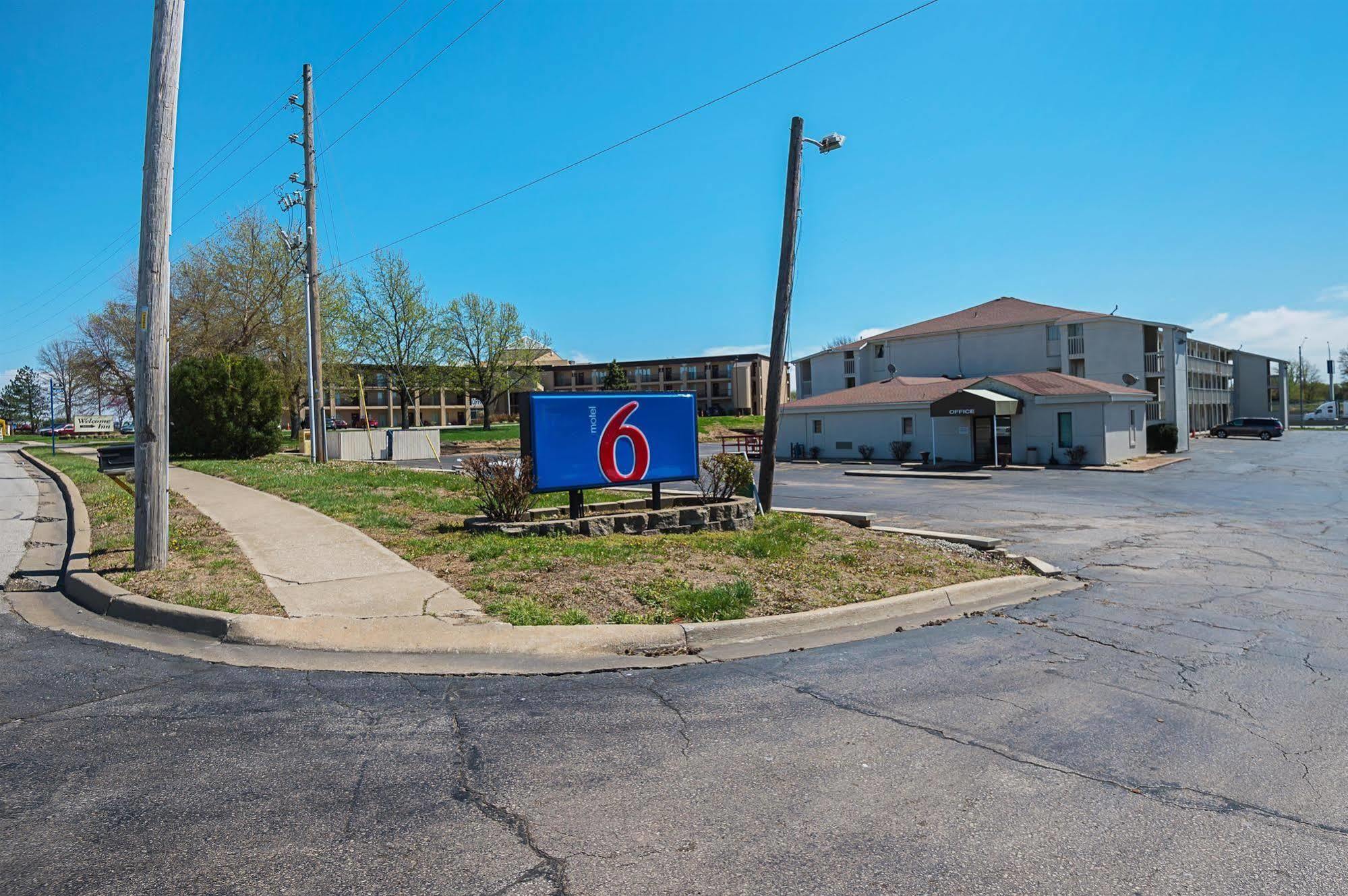 Motel 6-Blue Springs, Mo المظهر الخارجي الصورة