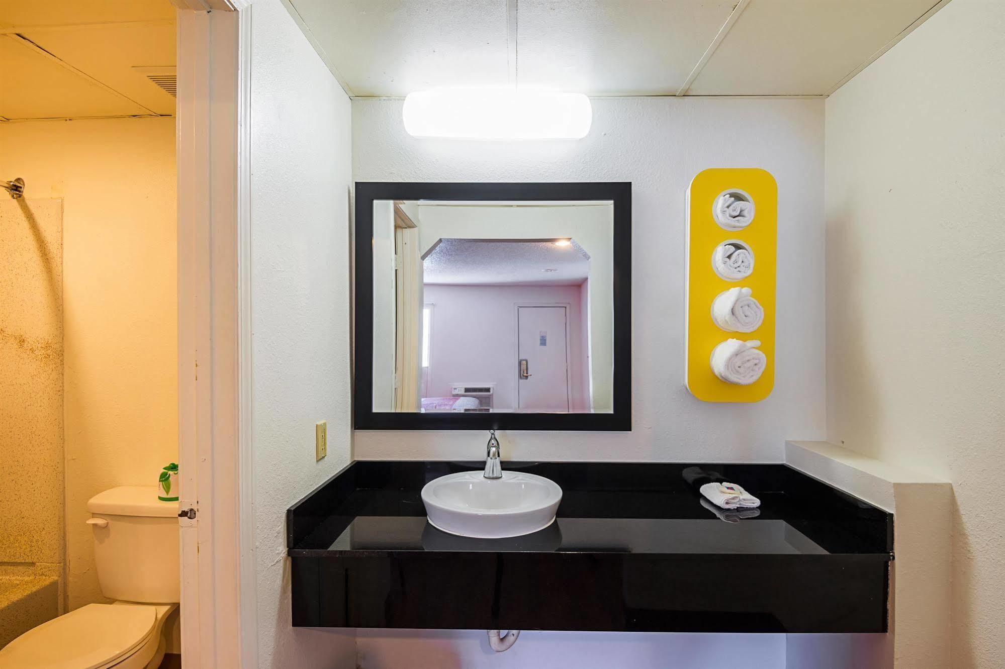 Motel 6-Blue Springs, Mo المظهر الخارجي الصورة