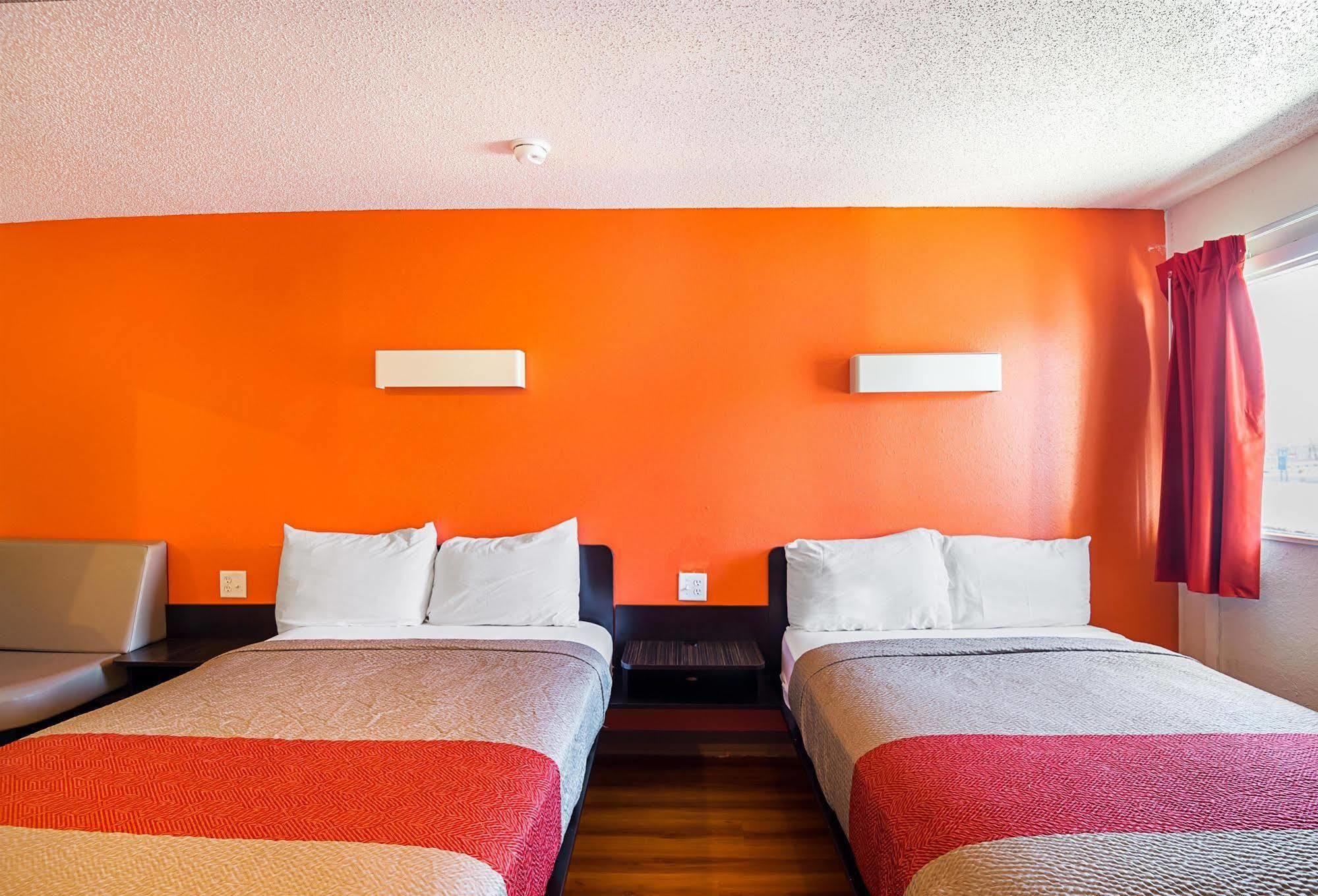 Motel 6-Blue Springs, Mo المظهر الخارجي الصورة
