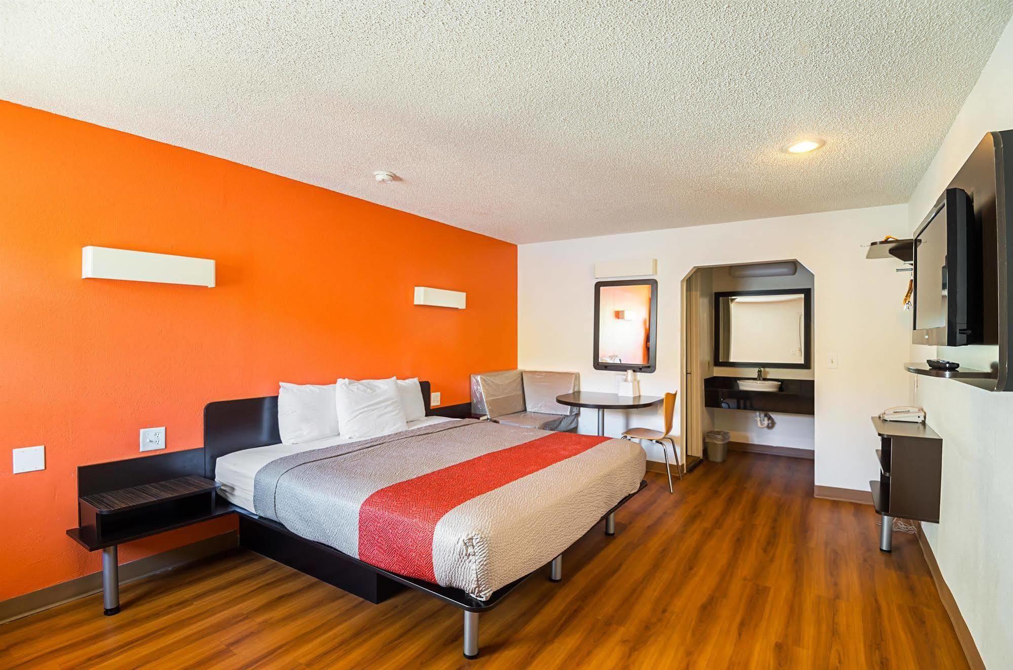 Motel 6-Blue Springs, Mo المظهر الخارجي الصورة